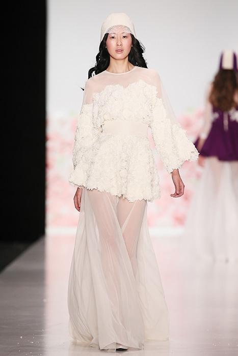 bricsfashion's tweet photo. Немного о волшебном показе @Laroomofficial в рамках прошлого сезона MBFW Russia: http://t.co/6H7J1kIoXr http://t.co/IqItjHMSef