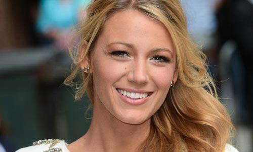 " Happy birthday, Blake Lively! The gorgeous actress turns 27 today...  