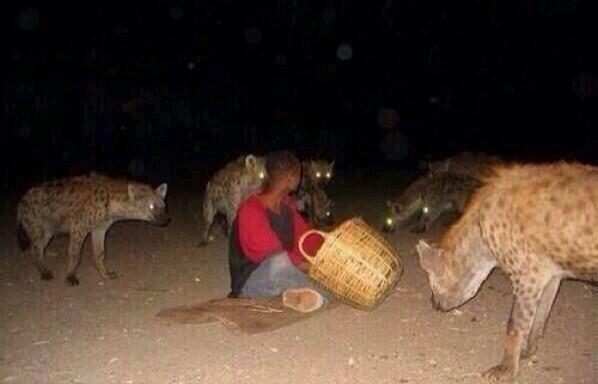 deLASHious3d's tweet image. What taking out my 3D mascara around my friends is like. Don't miss out you hungry hyenas! youniqueproducts.com/HaileyCallis/p…