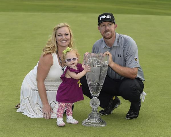 PGATour's tweet photo. Congratulations again to Hunter Mahan on his win at @TheBarclaysGolf! Final scores: http://t.co/WKHUJXrJSO #FedExCup http://t.co/ShDDfS1Jl9
