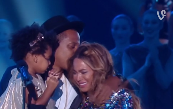 amy_hutchinson's tweet image. RT @loverly: 10 Wedding Planning Lessons the VMAs Taught Us (buff.ly/1p9amwl) #VMA2014