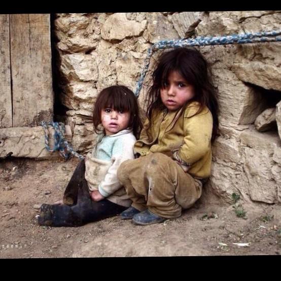 SHek700's tweet photo. قِيلَ ليوسف - عليه السَّلَام :

أَتَجُوعُ وأنْتَ على خزائن الأرض �� فقال : أَخَافُ أَنْ أشبع "فأنسى الْجَائِعَ http://t.co/CWZ5KfDn9G