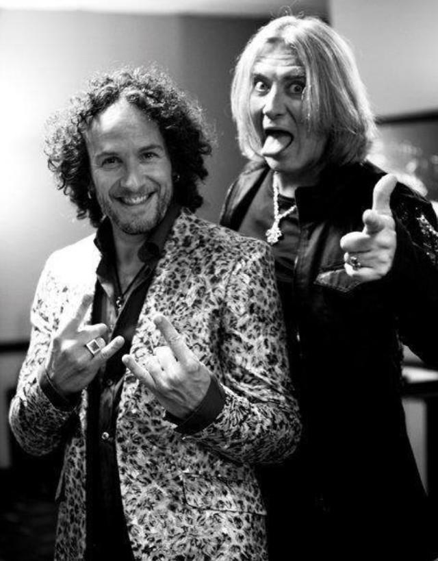 Happy birthday to me mate Vivian Campbell...Had to settle for posting a photo with him and Joe... x have a good one ! 