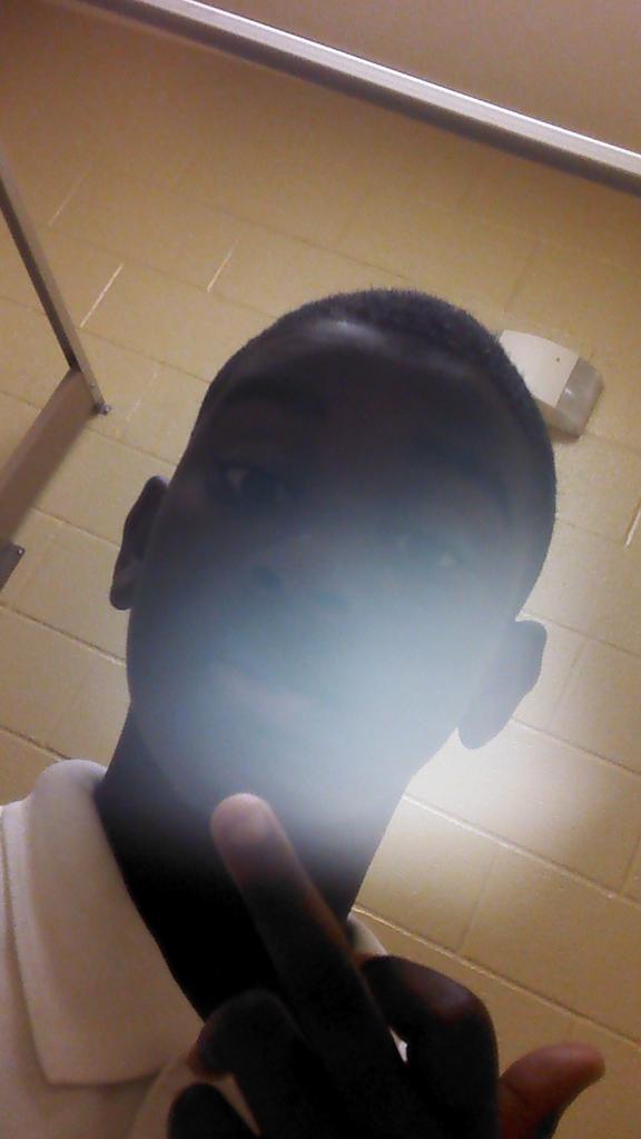 jaylenbe's tweet image. To Jack in class