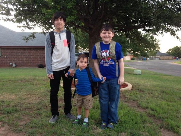 whats this tweet media