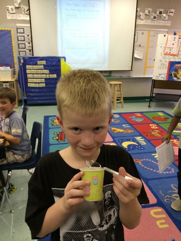 KarynMc2014's tweet photo. @SPAmazingRace Friendship salad. 1 cup of kindness, a scoop of respect, a spoonful of helping others...etc.#champs http://t.co/lxhj6OlLQ6