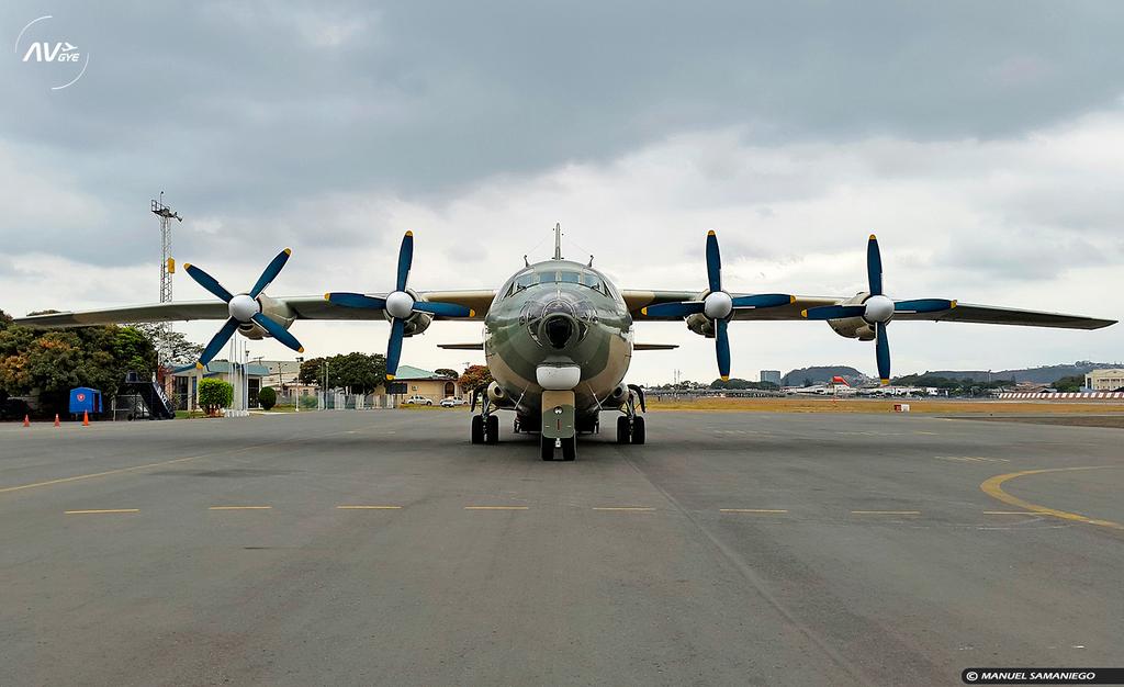 Bv6MC_fIYAIcspb.jpg:large