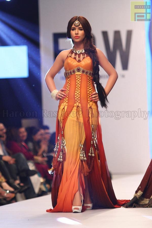 HaroonRasheed7's tweet photo. FPW - 6 , Day 1 
@tapujaveri 
@FashionPakistan @AYYANWORLD 
@DPerwani
@Maheenkhanpk
@Catwalk_events  
#FPWS2014 . http://t.co/nK6Y5jo6Jv