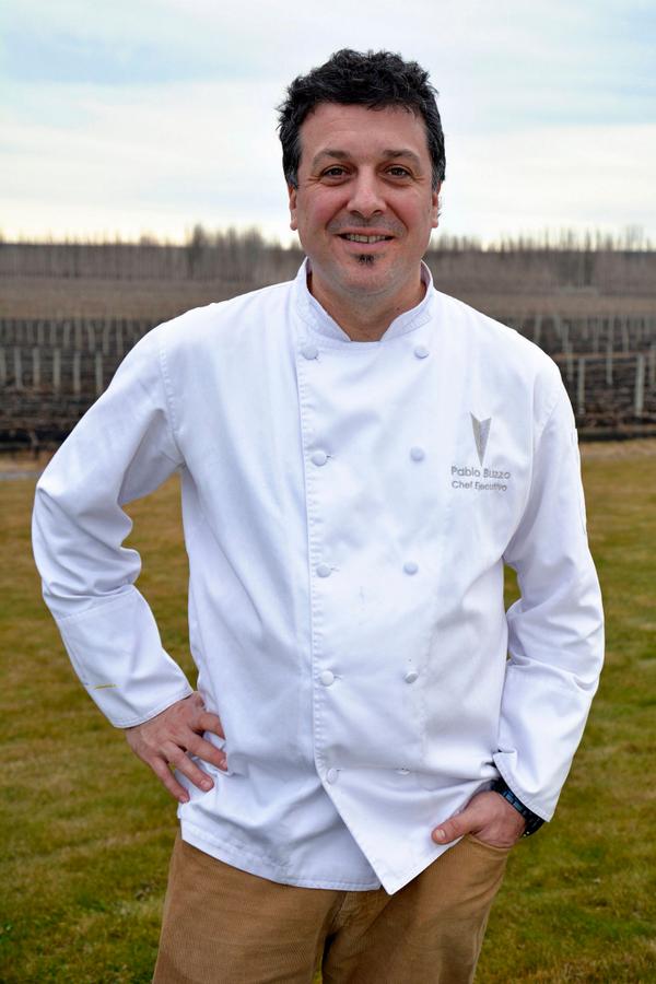 BodFinDelMundo's tweet photo. Nuevo encuentro del Ciclo de Cocina Patagónico. Hernán Taiana de Ralphs y @pablobuzzo Del 9 al 12 de septiembre. http://t.co/mllPXIqhnb