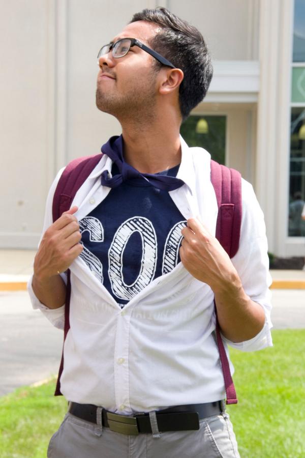 Mexi_Medrano's tweet photo. Super SOG to the rescue! @CambodianThunda #BUwelcomeweek14 http://t.co/27TMwEQZji