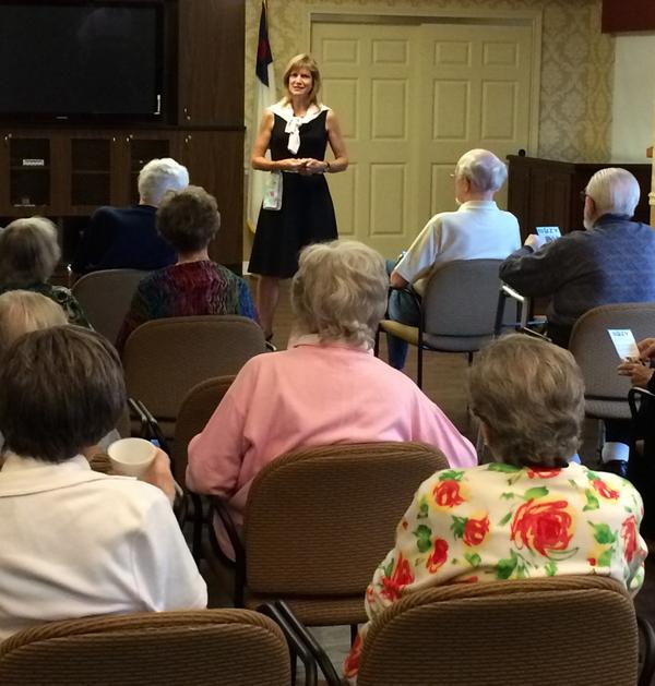 SuzyGlowiak's tweet photo. This morning I had a great time meeting with and talking to residents at Lexington Square in Elmhurst! http://t.co/AOE4NG6Bwp
