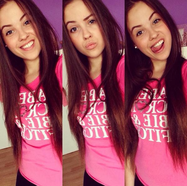 NikolMurasova's tweet photo. Love me!💕😜🙈😄😄😄 http://t.co/3fYlZDOdqY