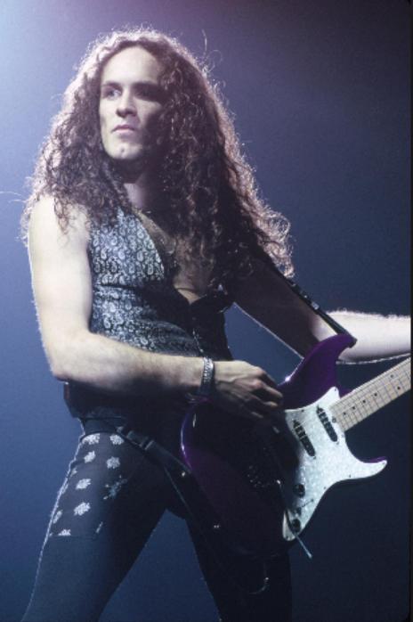 Happy 52th birthday Vivian Campbell DEF LEPPARD - "Make Love Like A Man" (Official Mu :  