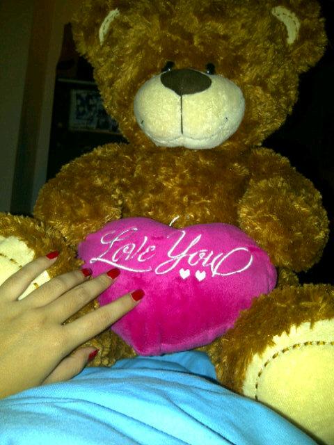 nuniquely's tweet photo. "@MentionSimi: Kalo Lagi Emosi Lampiasin Ke _______ ?" http://t.co/b4NX1ZWRv5