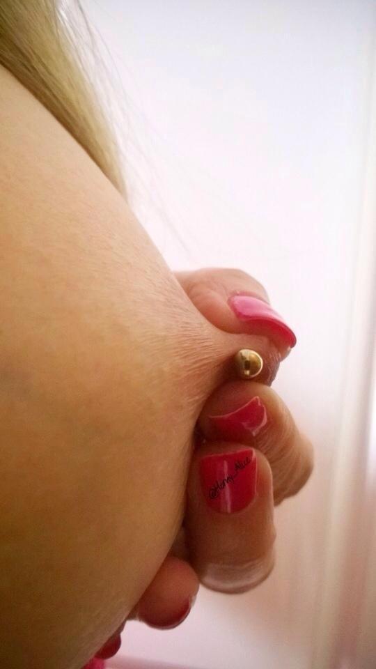 “<a href="/amwalker38/">😈🌷💥Tee's Promos 🔥💛👅</a>: "<a href="/poccaxx75/">P⭕CCAⓂAN ♠ 1️⃣2️⃣4️⃣k</a>: #FF <a href="/Horny_Alice/">Alice</a> #Tittytuesday #Suckablenipple "”

Get those nails sorted young lady!!