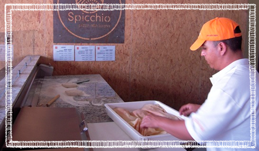 PizzaSpicchio's tweet photo. ¡Las mejores pizzas hechas con las mejores manos! http://t.co/9v2vSAODjS