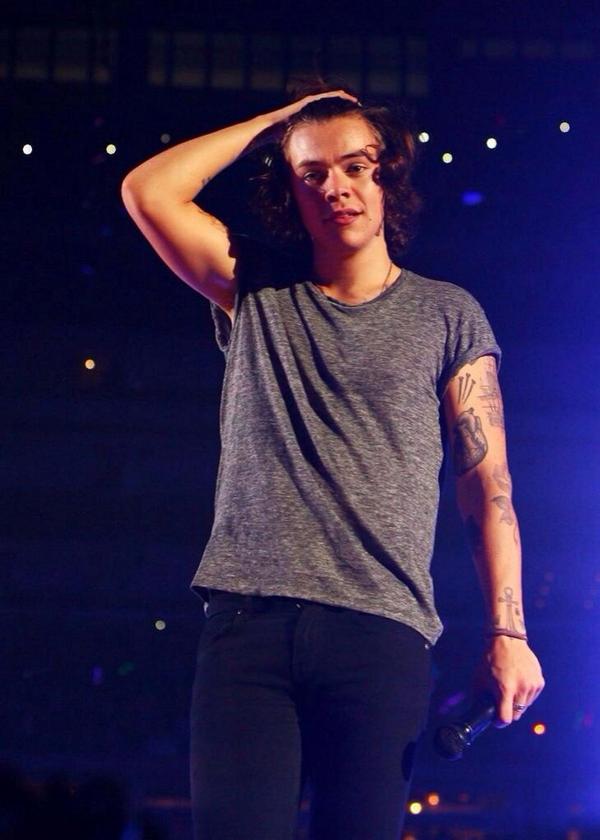 bestpicsofharry's tweet image. :)