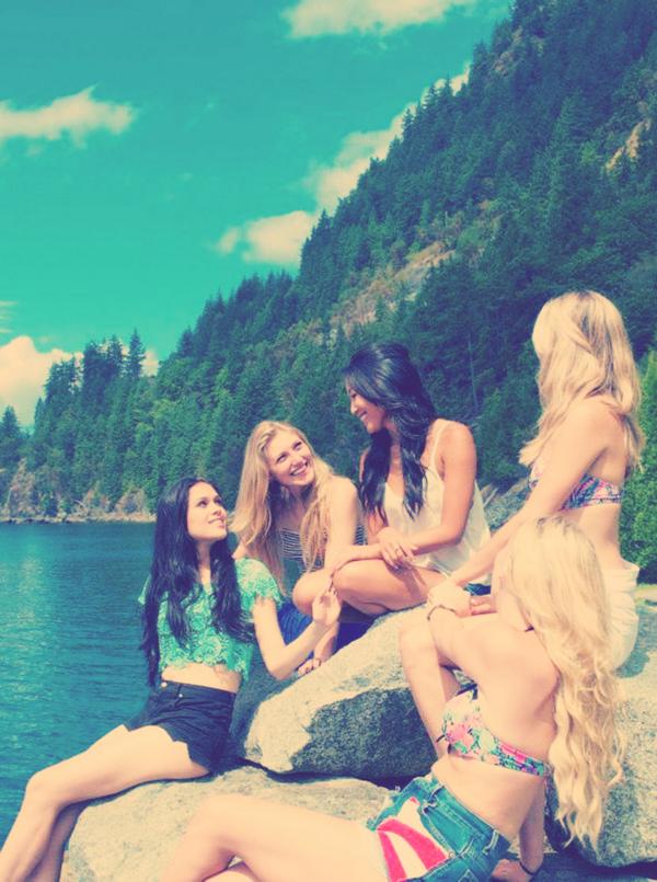 UBCSororities's tweet image. We all know university can be a challenge. Having a support system of sisters makes it easier. #ConnectWithUs