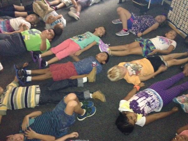 kchambers61's tweet photo. Taking time to breathe=more focused learning!! #brainbreaks #dwe4life http://t.co/UvHvndd4YZ