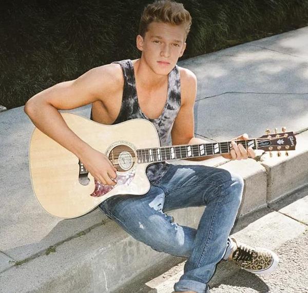 Caden (@gcldking) on Twitter photo 