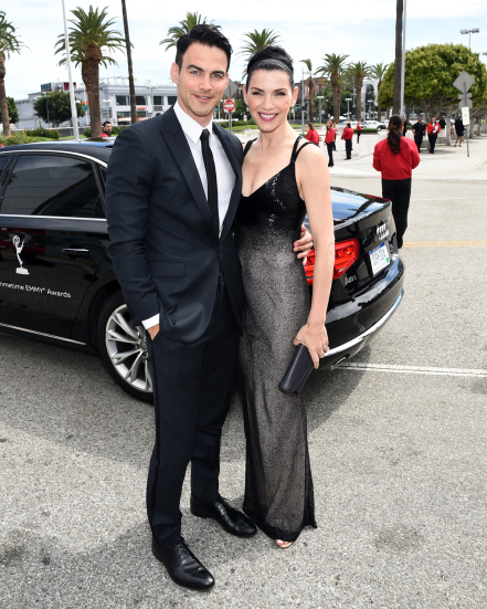 ссора в постели. страсть молодых. Hot husband. мужчина и женщина ссорятся. женщина и несколько мужчин.