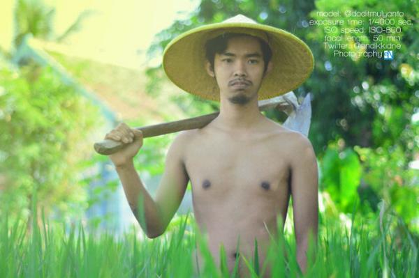 "<a href="/endikkidne/">Endik haryanto putro</a>: Kalo mudik jadi petani :D <a href="/DoditFc_Jatim/">DODIT FC JATIM</a> @DoditFcJOG <a href="/StandUpKompasTV/">SUCI Kompas TV</a> <a href="/Dodit_Mulyanto/">Dodit Mulyanto</a> "