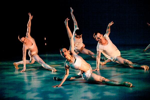 THIS FRIDAY!  Tickets are selling fast so don't miss out!
hawthornartscentre.com.au/event/melbourn…