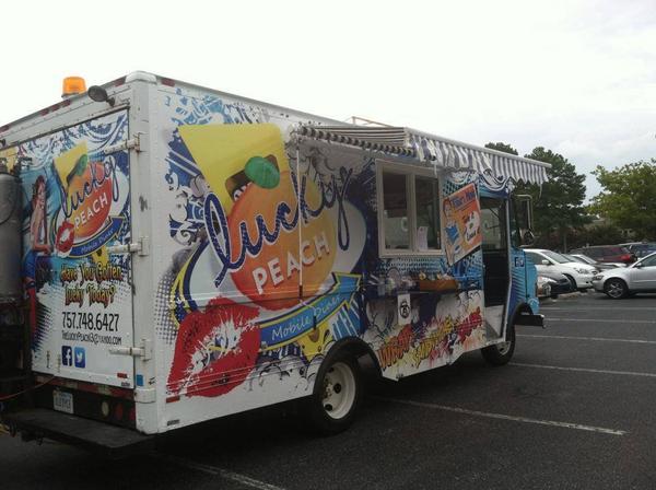 ETS757FoodTruck's tweet photo. Have you seen these ladies out and about? Their new wrap is amazing! And so is their food! @theluckypeach13 #Ets757 http://t.co/Lob0aPHFrc