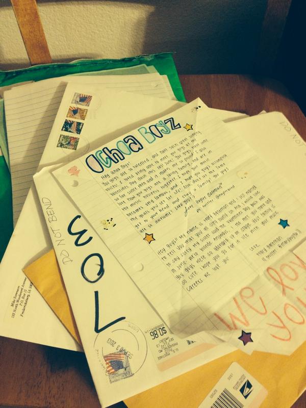 “@OchoaBoyz: Love all our #Ochoanizers ! #fanmail ” Good to see people being NICE to their fans again