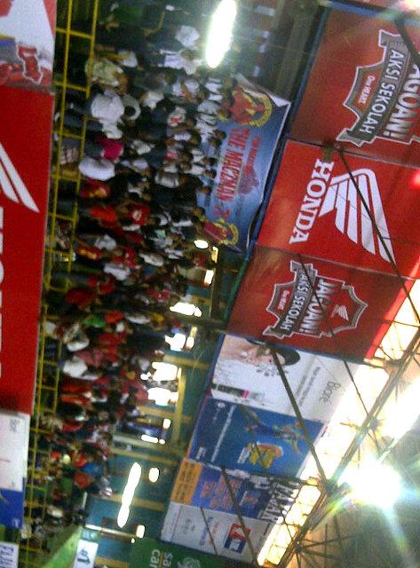andisahran's tweet photo. Slamat buat Smada watampone...makasih buat Kachak..!! @JagoanMks. #HondaDBL2014 http://t.co/5b3GC0KP0t
