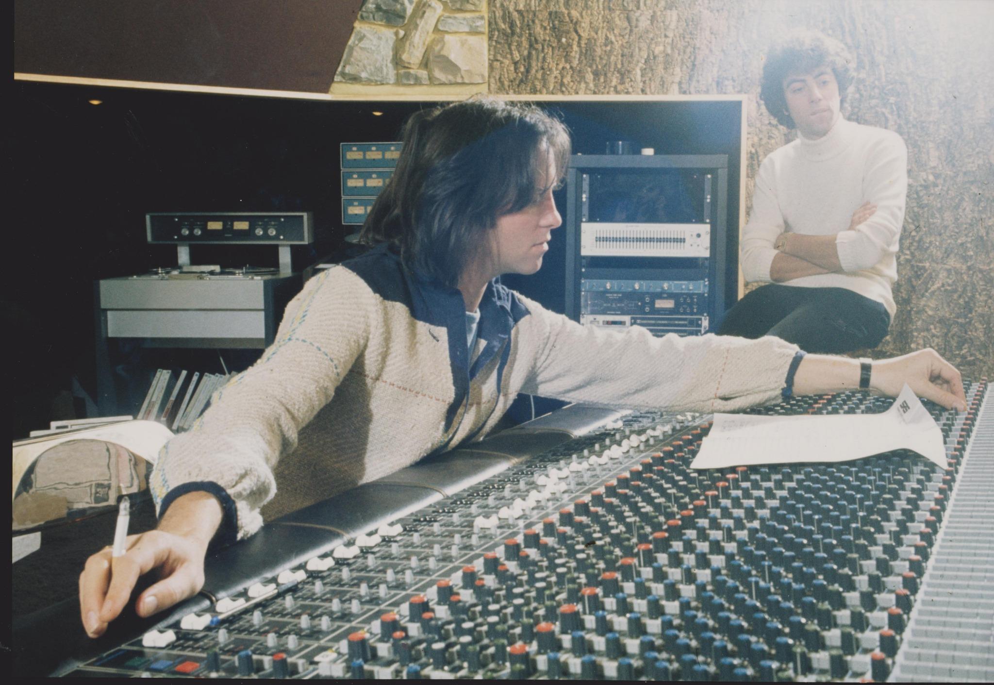 Strawberry Studios 1976 Eric Stewart And Graham Gouldman Keep 10cc Going At Strawberry South Dorking 10ccworld Grahamgouldman Http T Co Cazpvukknm Strawberry Studios 1976 Eric Stewart And Graham Gouldman Keep 10cc Going At Strawberry South Dorking 10ccworld Grahamgouldman Http T Co Cazpvukknm