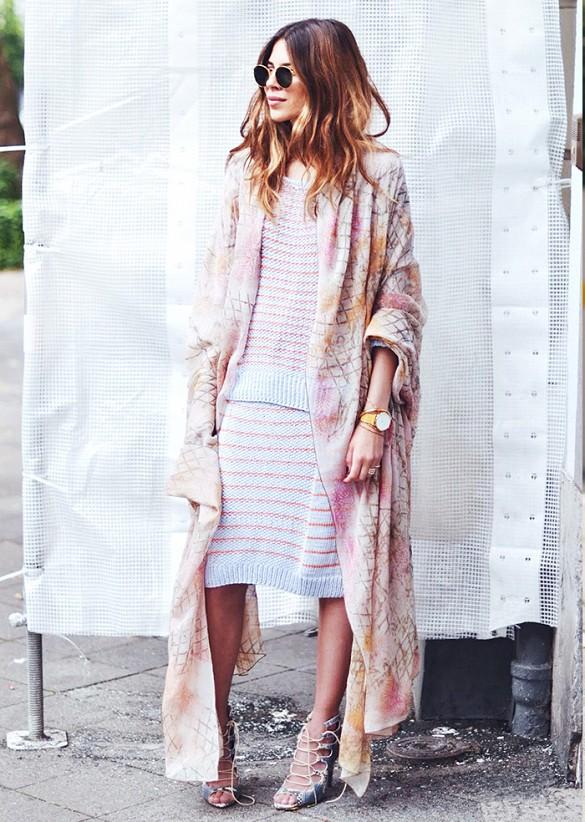 Oufit of the day: Soft tones and subtle prints. Do you love or loathe this look? #ootd #streetstyle