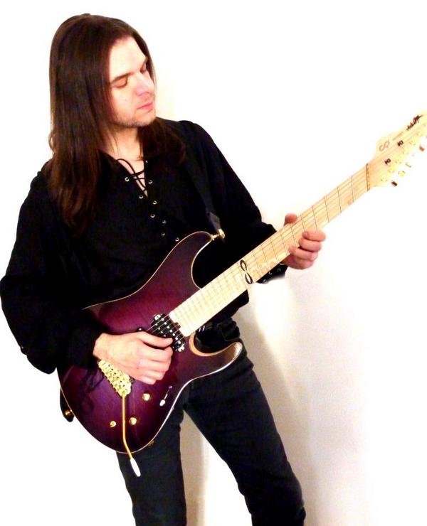 Interview with...Antonello Giliberto | Metalzine.it metalzine.it/interviste/int…
