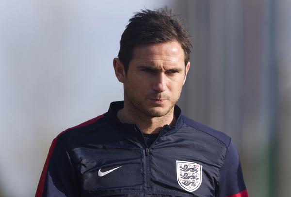 BBCSport's tweet image. England midfielder Frank Lampard announces his retirement from international football. More soon.