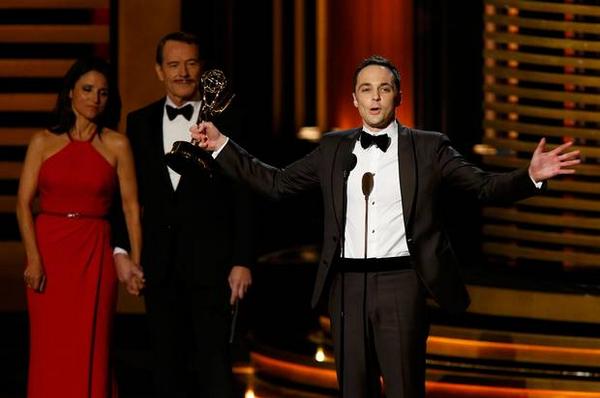 TheIndyTV's tweet image. Jim Parsons wins his fourth #Emmy for Big Bang Theory 
ind.pn/1su7hnZ