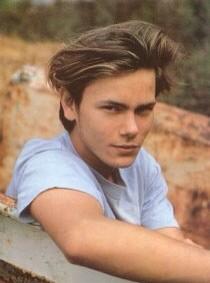 Im a few days late. But happy birthday to 1 of the best actors to this day River Phoenix 
