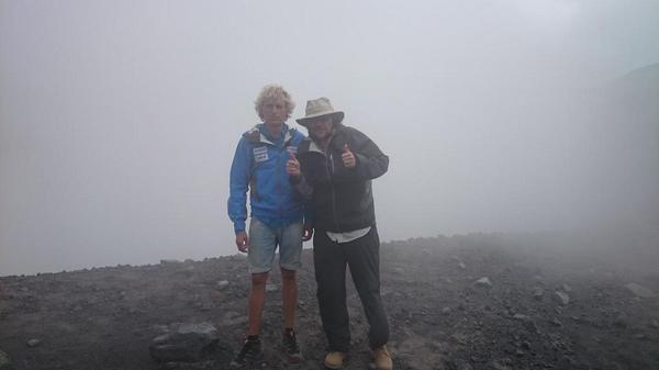 Conseguimos meternos con <a href="/SSantiagosegura/">Santiago Segura</a> en la mismísima caldera que esta muy activa y amenaza con explotar