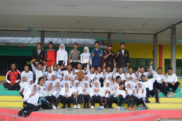 Pleton 4, pemenang lomba yel yel pada MOS T.A 2014/2015 yg lalu.