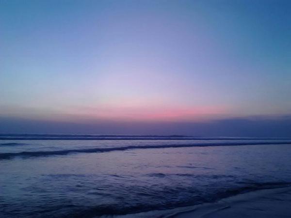 Huwiikk!! Sudah terlihat belum? :) "@iwinsopran: Bagaimana ? Disitu apakah kau temukan bahagia ? <a href="/AnnasSatriyo/">annas d. satriyo</a> ? "