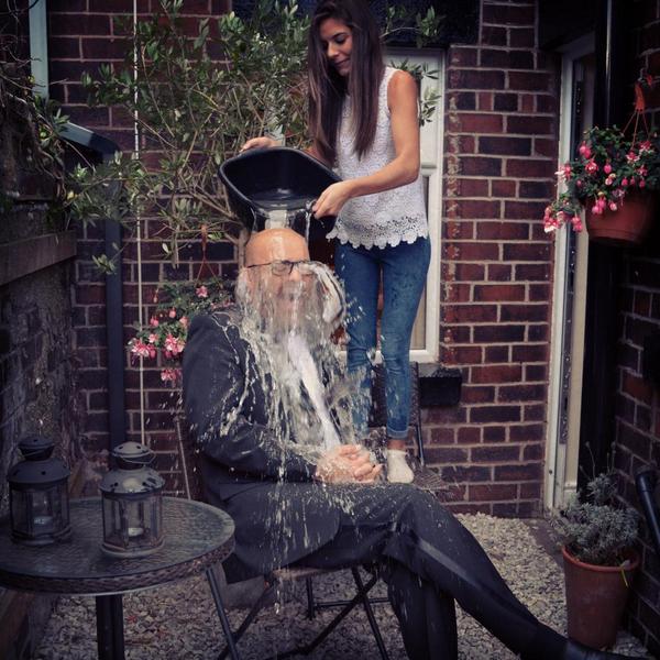 nextgenls's tweet image. Andrew Saunders @nextgenls undertaking the #IceBucketChallenge