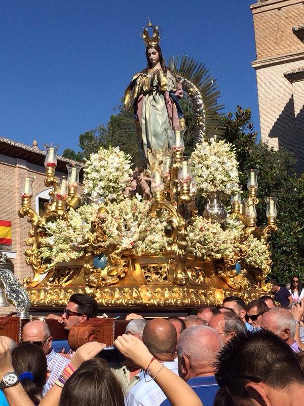 Hdad_Inmaculada's tweet photo. Alhendín demostró un año mas la devoción a su Patrona. ¡Viva la Inmaculada Concepción! #OrgulloConcepcionista http://t.co/OkWuZC21VX