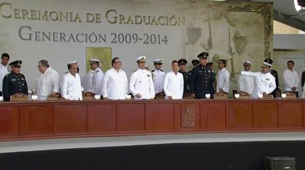 PresidenciaMX's tweet photo. #EnVivo: Ceremonia de Graduación Generación 2009-2014 de la Heroica Escuela Naval Militar http://t.co/U2KUdLCrrt http://t.co/e23WzWE2v8