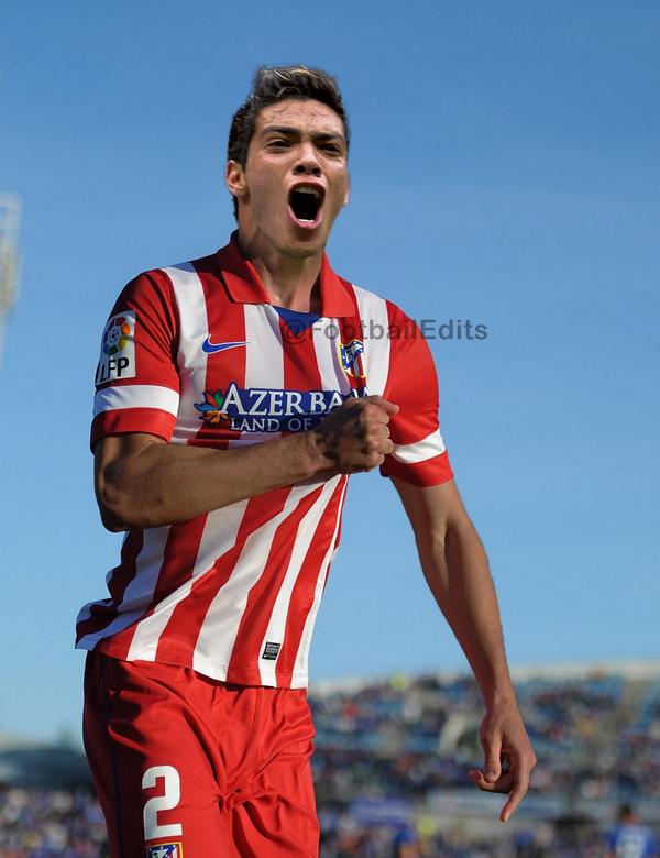 FootbaIlEdits's tweet photo. #Fichajes Raúl Jiménez ya es futbolista del @Atleti http://t.co/T440HrzFBo
