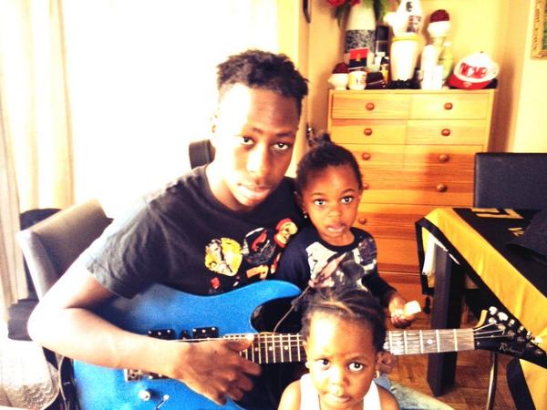 KevinNosso's tweet photo. Moi , ma femmes &amp; mes 2 filles <3 http://t.co/gXOkzXOX4M