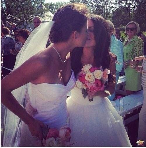 aime_moi_'s tweet photo. Tout est possible, quand l'amour est la. http://t.co/31bzZswIk5