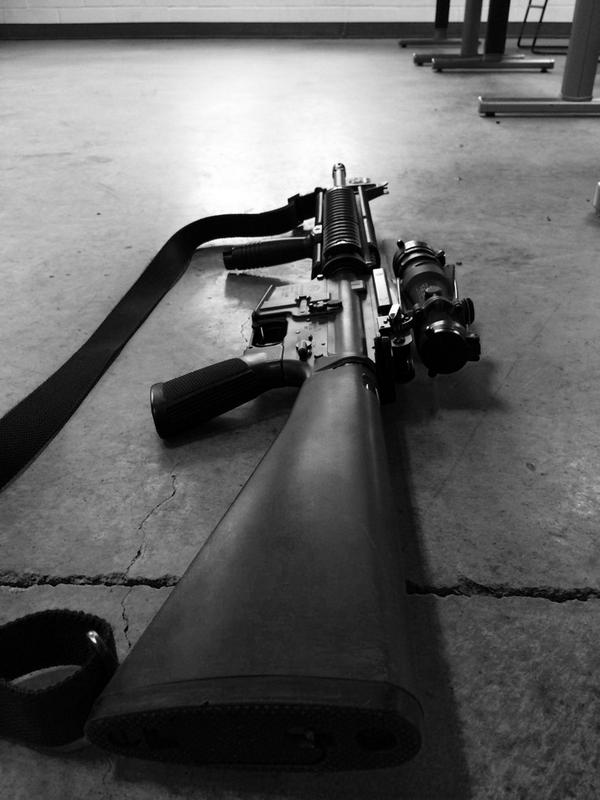 RealstontheRise's tweet image. This is what I've been playing with for 2 weeks😜 #M16 #bananaclip #acogscope #laser