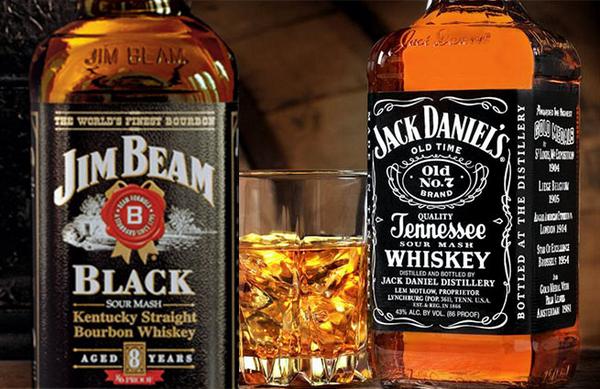 чем отличается виски от бурбона. чем отличается американский способ бурбона от виски. джим бим стопка 50 мл 06с998. скотч бурбон. виски против виски.
