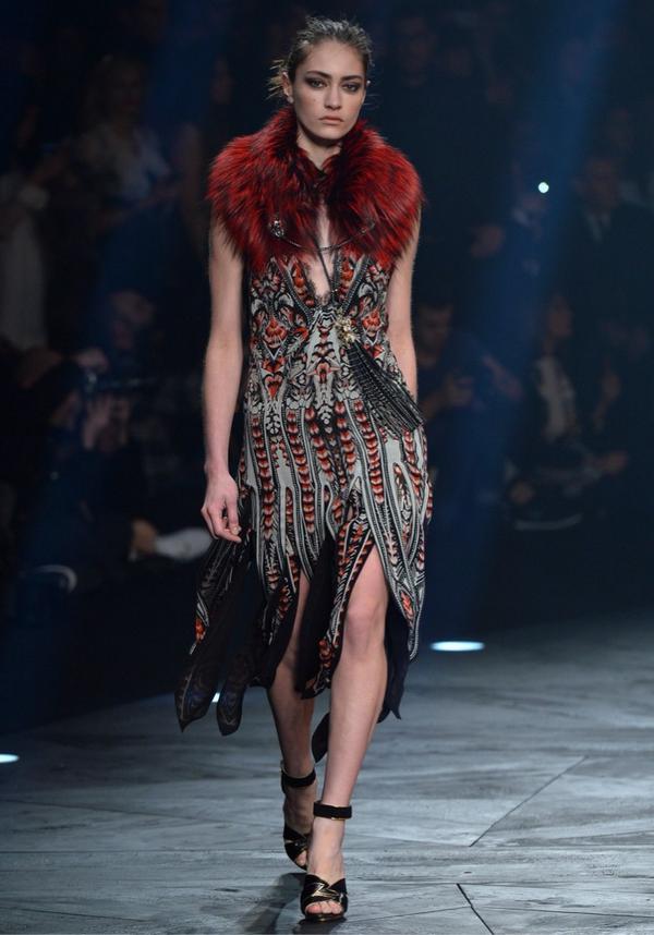 hvidløg Efterforskning Kan ikke læse eller skrive Roberto Cavalli on Twitter: "Rise like a phoenix! Get the sexy catwalk look  of the #RobertoCavalli FW14 fashion show: http://t.co/KMt8YGSMZh  http://t.co/M0ptI82s9A" / Twitter