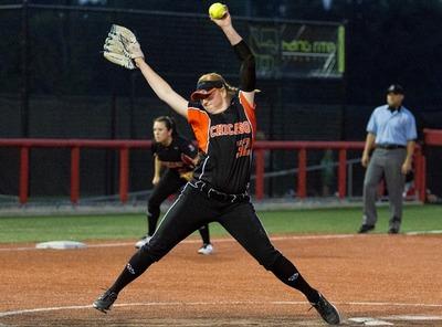 MyDiamondHype's tweet photo. See this interview with @profastpitch and @Chicago_Bandits star @Mgascoigne32 #NPF #softball http://t.co/ieS0a9S0fe http://t.co/RRdVJZa17n