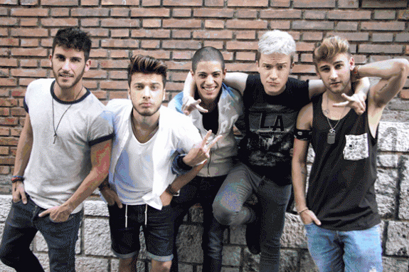 VengaLaAlegria's tweet photo. El martes 20 tendremos #Videochat con el grupo @AurynOficial 16:00 hrs ¡No se lo pierdan!--> http://t.co/tHudT3fIFs http://t.co/WW0hAdgEWu